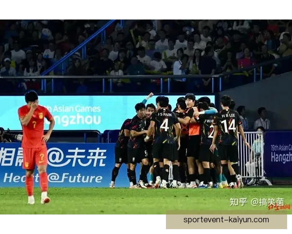 亚运会足球赛进球集锦展现精彩瞬间与球队表现提高趋势