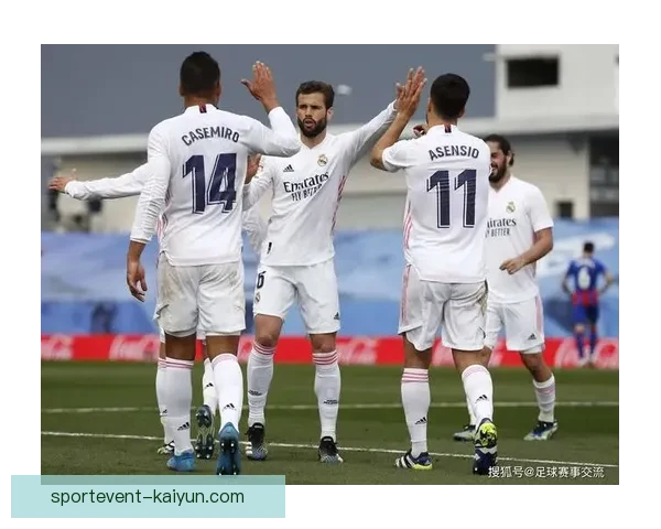 西甲萨达尔球场迎来新赛季，踢出稳定表现备受关注