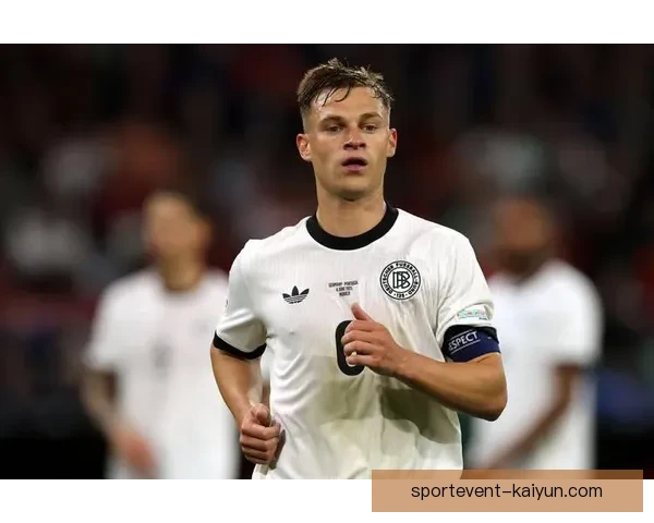 基米希训练方式引发关注，其状态逐渐回暖，期待在接下来的比赛中发挥稳定。