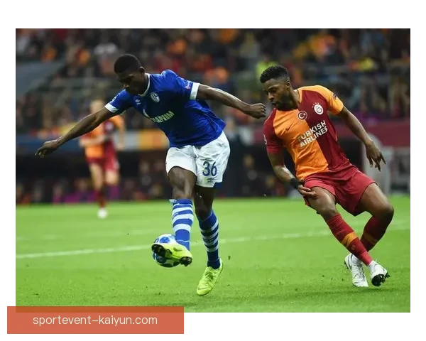 贝肯鲍尔经典对决展现足球历史浓厚魅力与战术智慧