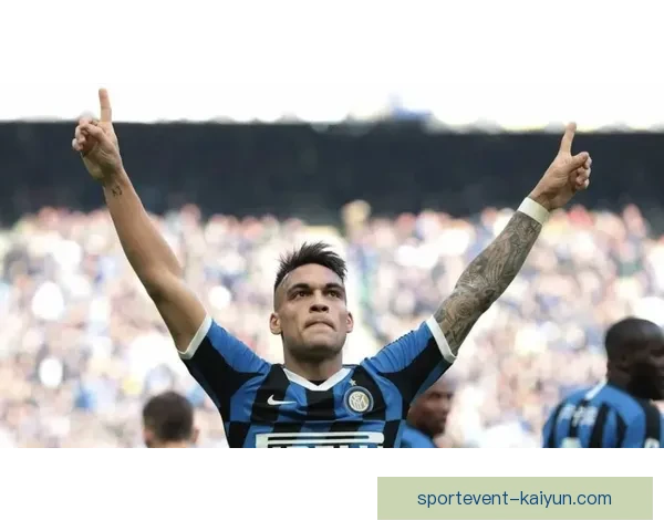 德甲夏季球员转会动态分析及各俱乐部策略解析